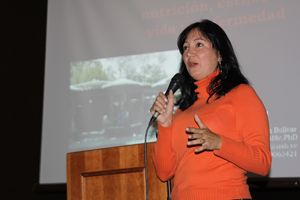 Jennifer Bernal, profesora del Departamento de Procesos Biológicos y Bioquímicos.